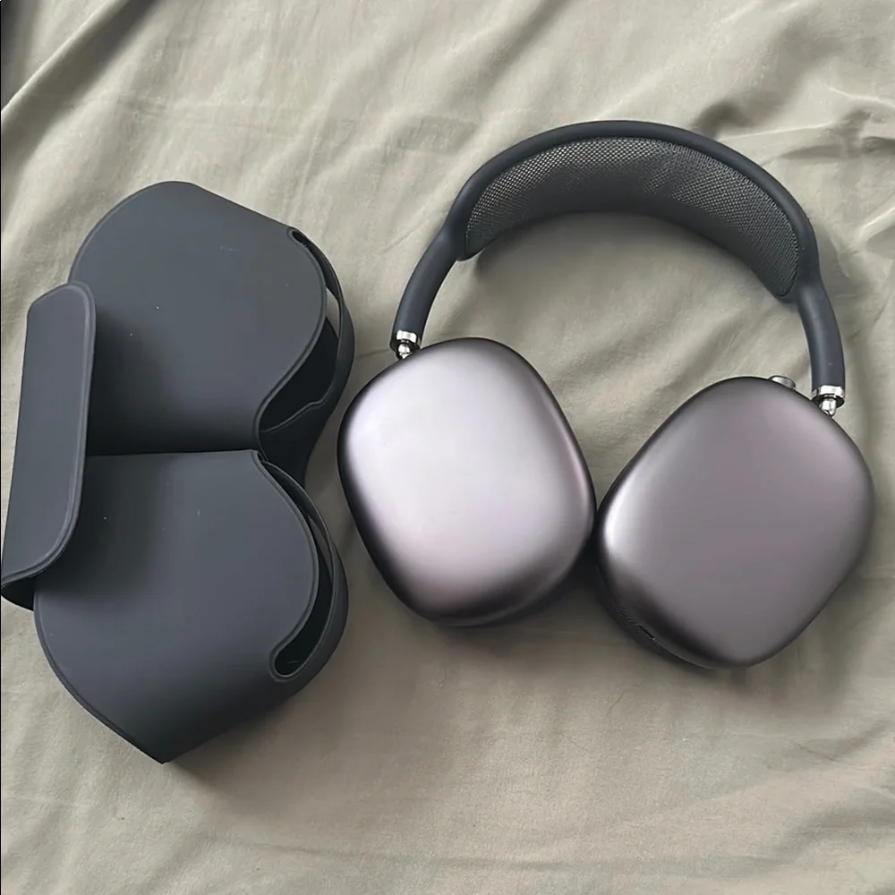 Apple AirPods Max – Space Gray | Brand New, Never Worn